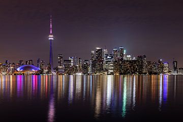 La ligne d'horizon de Toronto sur Roland Brack