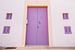 Purple Window Shutters Portocolom 1 - Mallorca van Deborah de Meijer