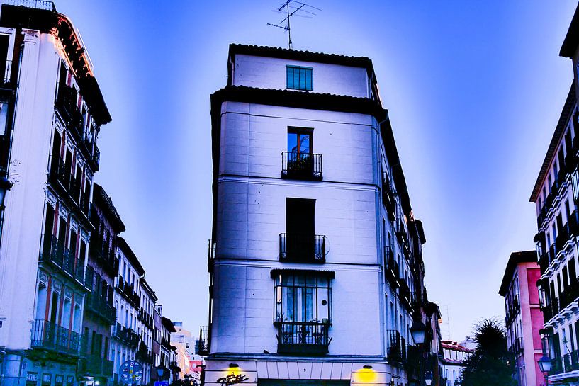 Madrid - Corner building brightly coloured by Wout van den Berg