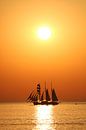 Dreifach-Schiff am Horizont von On Your Wall Miniaturansicht