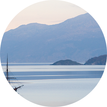 Zeilboot in Noorwegen van Paul Jespers