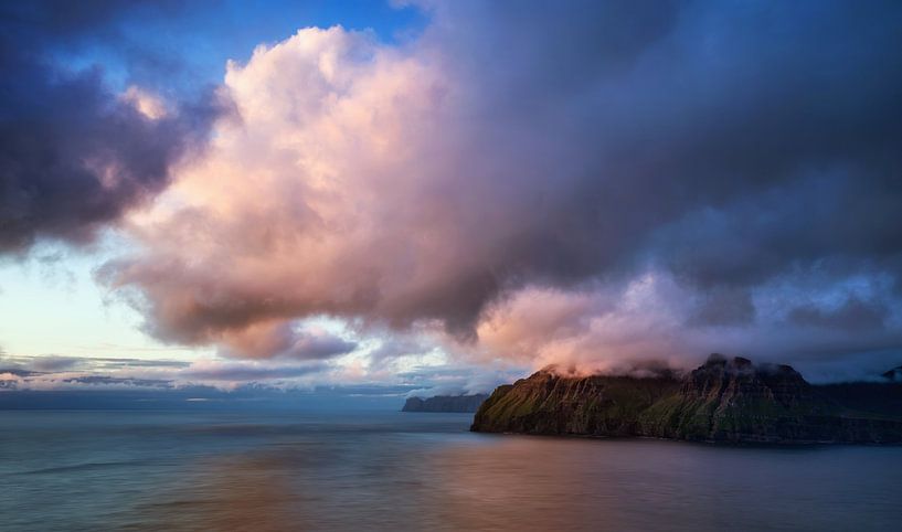 Vagar island by Wojciech Kruczynski