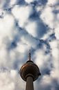 Fernsehturm tot aan de wolken by Rutger Hoekstra thumbnail