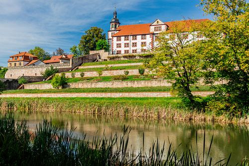 Kasteel Wilhelmsburg in herfstig licht