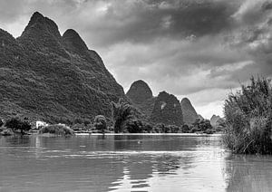 Rivier in Zuid China China van Han van der Staaij