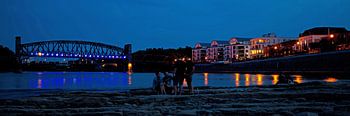Magdeburg - die Hubbrücke am späten Abend