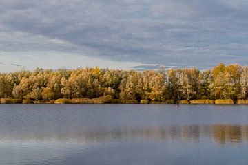 Tour d'automne autour du lac Kiessee dans la belle ville de Bad Salzungen sur Oliver Hlavaty