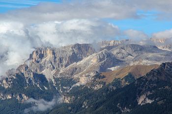 Uitzicht op de dolomieten vanaf passo pordoi