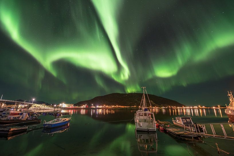 Northern lights over Sommarøy bay 4 , Norway by Marc Hollenberg