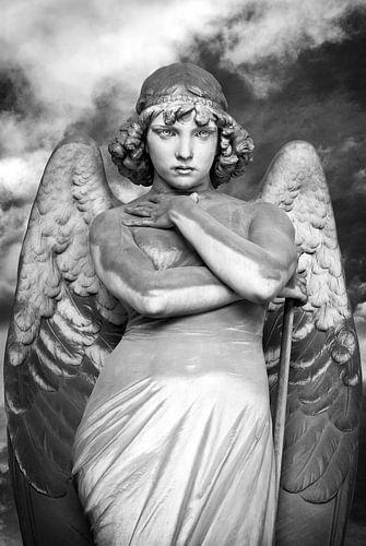 Staring angel