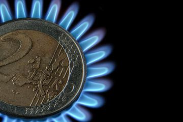 Gas €2 by Richard Wareham