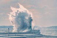 Stormgolf vuurtoren Sassnitz op het eiland Rügen van Mirko Boy thumbnail