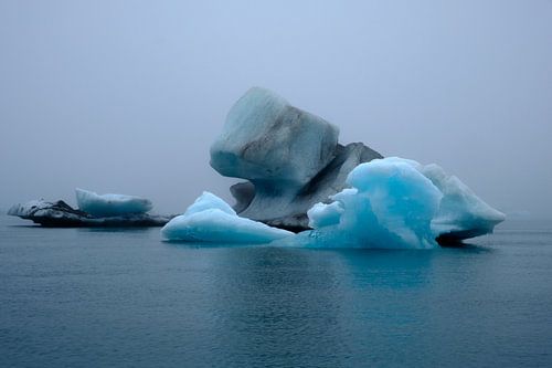 Glacier lake Jökulsárlón (Iceland)