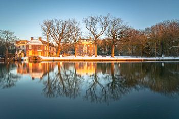 La mairie de Goudenstein à Maarssen couverte de neige