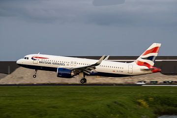 British Airways Airbus A320 landt op Schiphol van Maxwell Pels