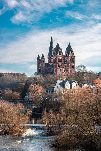 De Limburgse kathedraal aan de Lahn. Een winterochtend
