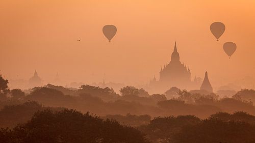 Hot air balloons over Bagan in Myanmar