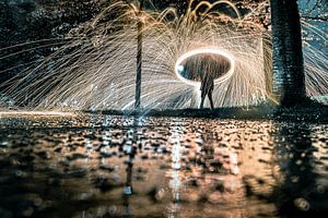 Sprühende Lichtmalerei mit Stahlwolle