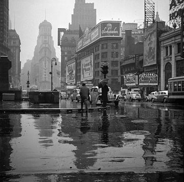 Historisch New York: Times Square op een regenachtige dag, 1943 van Christian Müringer