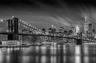 BROOKLYN BRIDGE Impressionen bei Nacht | Monochrom von Melanie Viola Miniaturansicht