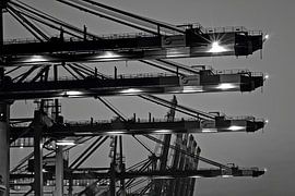 Hamburg - Loading cranes in the port of Hamburg by Dekorative Hamburg Fotos