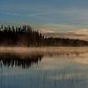 Finland ochtend meer met nevel van Leon Brouwer