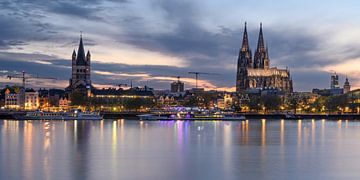 La cathédrale de Cologne au crépuscule sur Rolf Schnepp