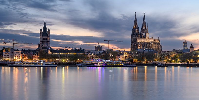La cathédrale de Cologne au crépuscule par Rolf Schnepp