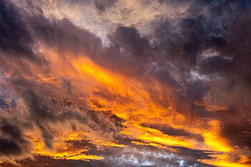 Kleurrijke wolken van Dieter Walther