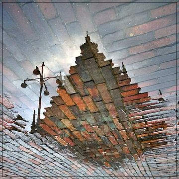 Spookachtige weerspiegeling van de Haarlemse Vleeshal (2021) van Eric Oudendijk
