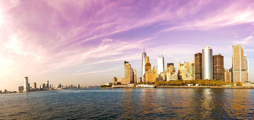 New York skyline, Manhattan Skyline van Maarten Egas Reparaz