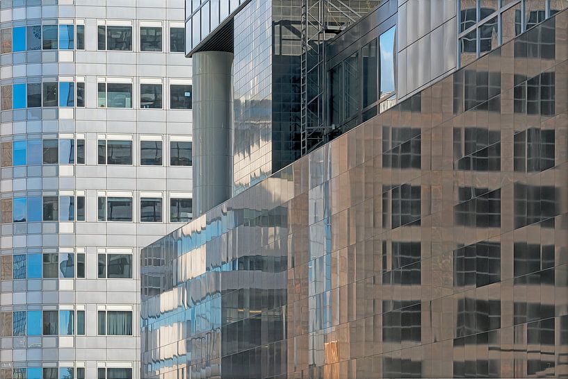 Spiegelende gebouwen in Rotterdam van Peter van Vuuren