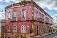 Roze huis in Silves, Portugal