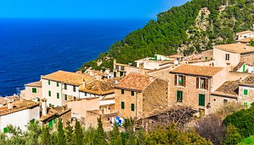 Mallorca eiland met uitzicht op het mediterrane oude dorp van Banyalbufar van Alex Winter