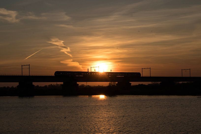Untergehende Sonne Culemborg von Eveline van Beusichem