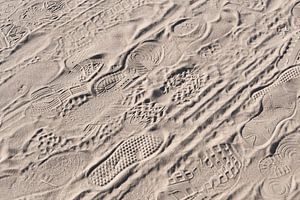 Des pas dans le sable