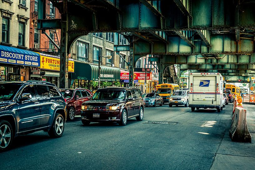 New York city Walkabout traffic under subway 010 by FotoDennis.com | Werk op de Muur