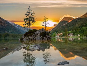 Le paysage de l'Hintersee dans le Berchtesgadener Land sur Animaflora PicsStock