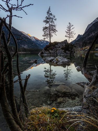 Tijdens de zonsondergang in Hintersee
