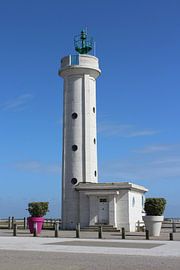 Hourdel Lighthouse, Cayeux-sur-Mer, France by Imladris Images