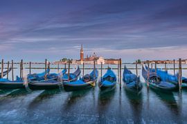 BLUE HOUR IN VENICE