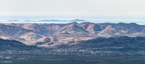 Kruja gebergte in Albanië, groot panorama