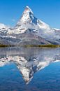 Spiegelung des Matterhorns im Bergsee von Menno Boermans Miniaturansicht