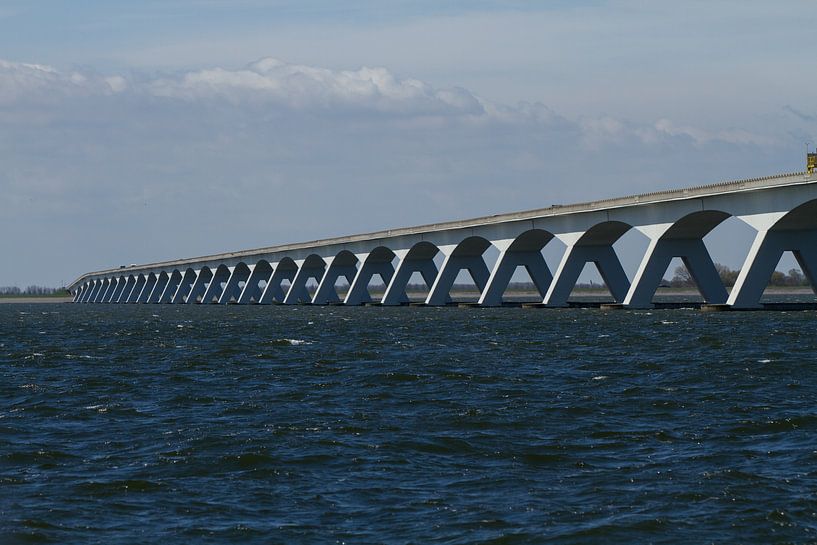 Zeelandbrug bij Zierikzee by Abra van Vossen