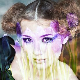 Lolita fleurie avec masque crocus  sur Silva Wischeropp