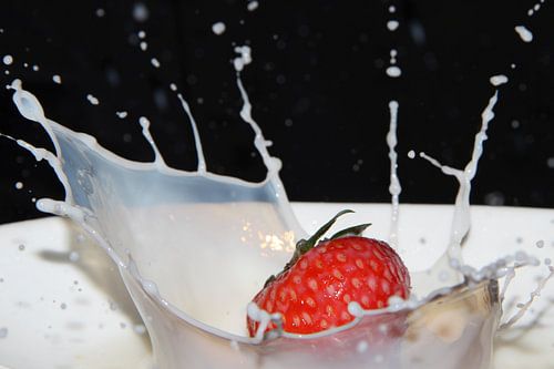 strawberry in milk