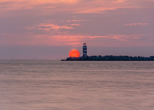 Zonsondergang bij de Pier van IJmuiden