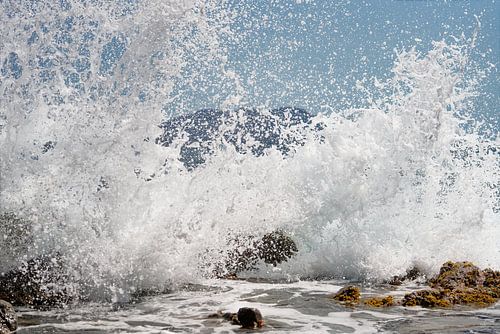 Strong surf on the Atlantic coast