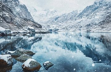 Bergmeer in de winter van fernlichtsicht