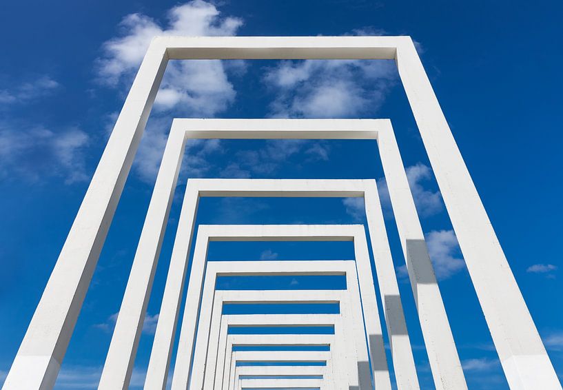 Symmetrische Bögen in Schwerin, Deutschland von Adelheid Smitt